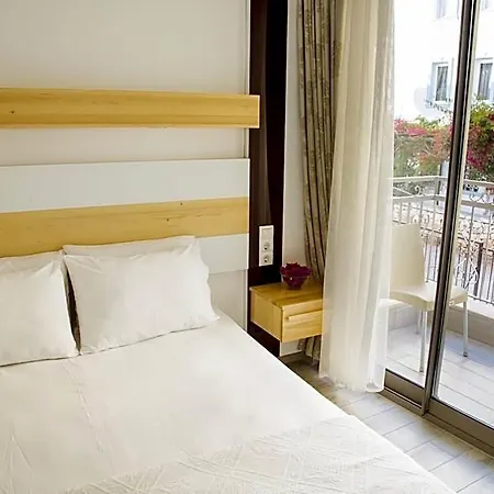 Defne Otel